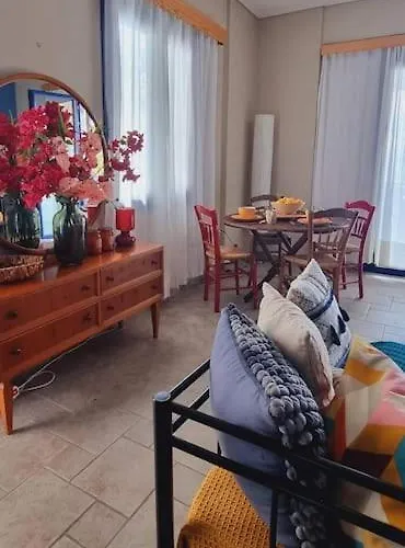 Jasmine Maisonette דירה